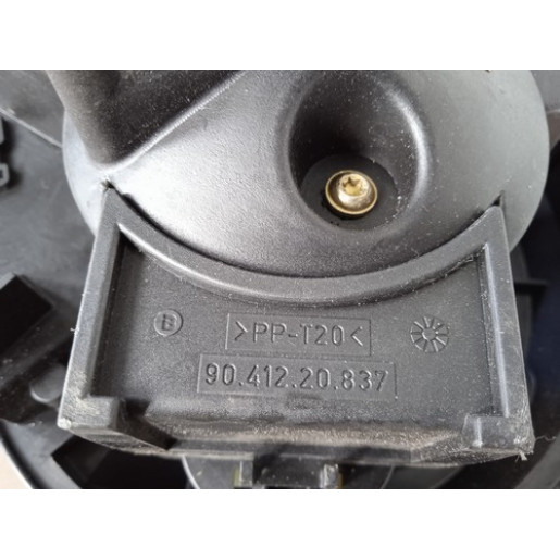 Моторчик печки с кондиционером (3 выхода) Fiat Scudo 2004-2006 9041220837